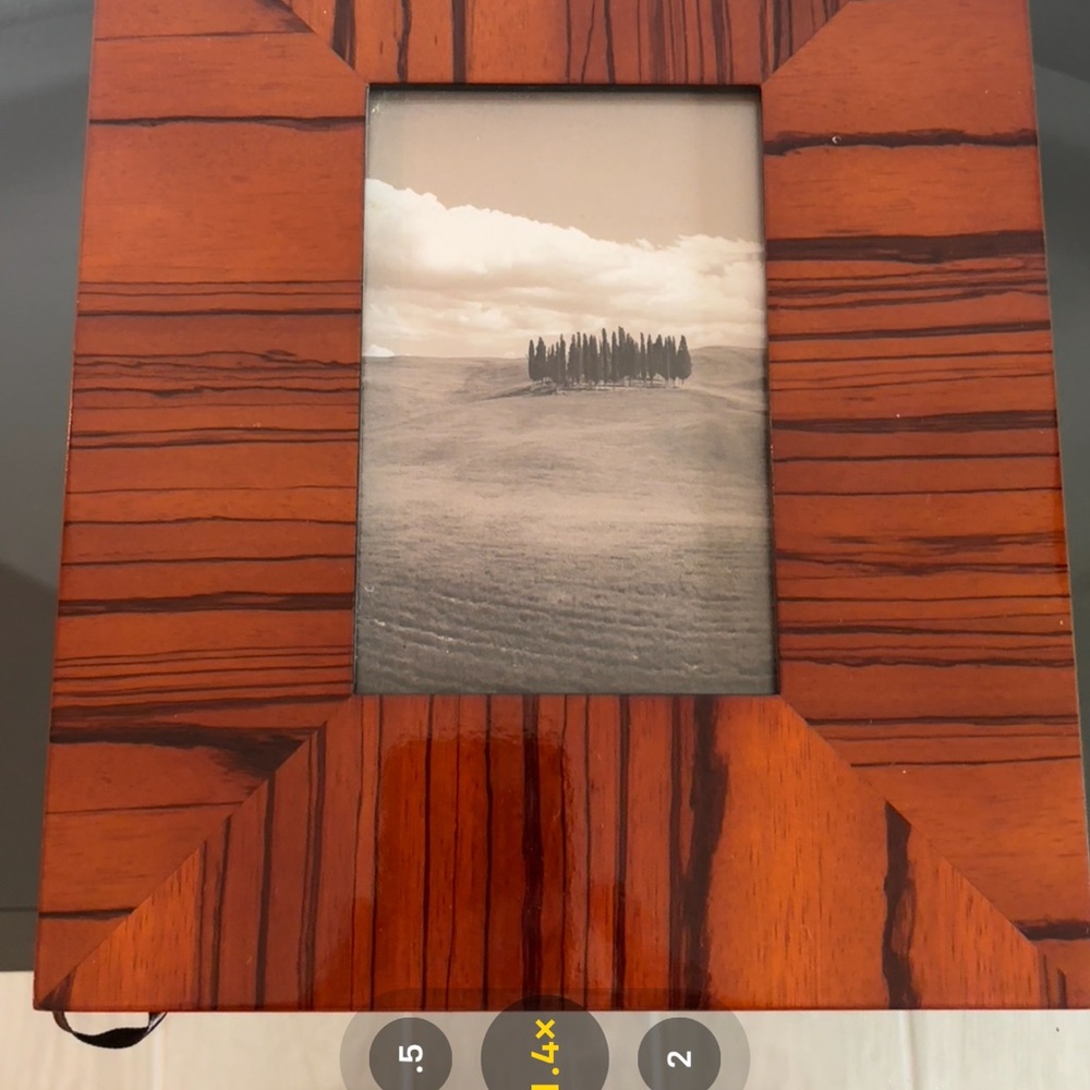 The hotel collection photo frame for a 4 x 6 photograph